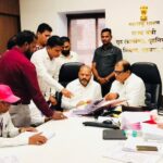 डोंगरावरील झोपडपट्ट्यांसाठी स्वतंत्र धोरण तयार करा; मुख्यमंत्री देवेंद्र फडणवीस यांचे प्रशासनाला महत्त्वपूर्ण निर्देश