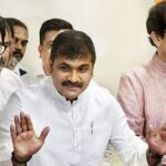 ”नशा खुबे”च्या वक्तव्याविरोधात ‘जोडे मारो आंदोलन’; घाटकोपरमध्ये राष्ट्रवादी युवक काँग्रेसचा जोरदार एल्गार