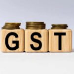 १० हजार दुष्काळग्रस्त शेतकरी कुटुंबांना दिवाळी भेट — किसन बोरेले यांच्या पुढाकाराने अभूतपूर्व समाजसेवा