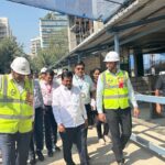 अधिकाऱ्यांनी ‘उभे राहावे’ — शासनाच्या नव्या आदेशावर मनसेने टीकेची झोड उठवली