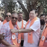 आदिवासी बांधवांच्या घरांवरील कारवाईला वनमंत्र्यांची स्थगिती; शिवसेना (उद्धव बाळासाहेब ठाकरे)ची मागणी मान्य