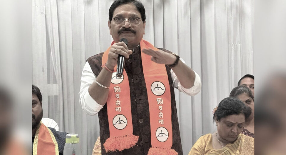 Shiv Sena MP Ravindra Waikar speaking at a public event in Jogeshwari, Mumbai for Waikar news