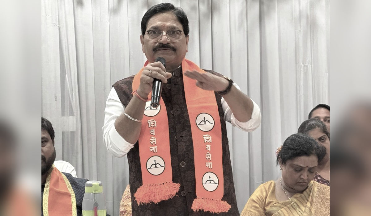 Shiv Sena MP Ravindra Waikar speaking at a public event in Jogeshwari, Mumbai for Waikar news