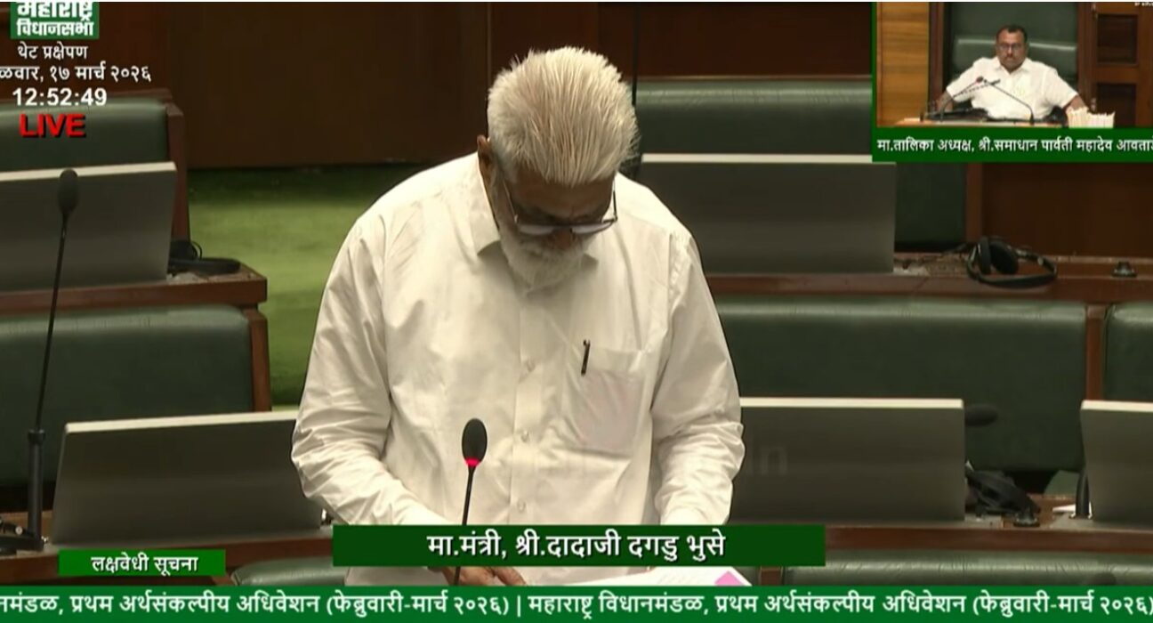 Education Minister Dadaji Bhuse addressing the Maharashtra Assembly amid uproar over alleged irregularities in the mid-day meal scheme across 86,000 aided schools.