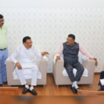 माझी वसुंधरा योजनेची व्हॅन महाडमध्ये धुळखात; सत्तांतरानंतर पर्यावरण उपक्रम ठप्प?