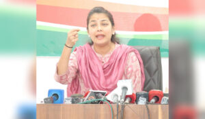 Praniti Shinde addressing a press conference on women’s reservation and political issues