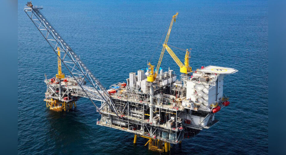 Offshore gas drilling platform in Krishna Godavari basin highlighting India’s domestic energy exploration