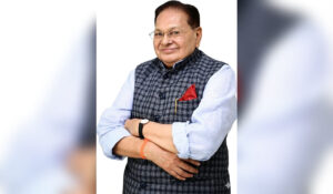 ज्येष्ठ गुजराती साहित्यिक डॉ. हेमराजभाई शाह यांचा अधिकृत छायाचित्र.