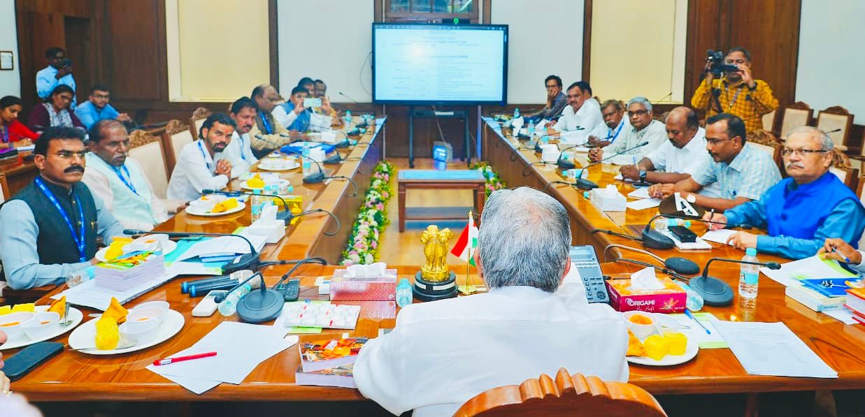 Officials participate in a review meeting at Dr. Homi Bhabha State University (HBSU), Mumbai, chaired by the Vice-Chancellor.