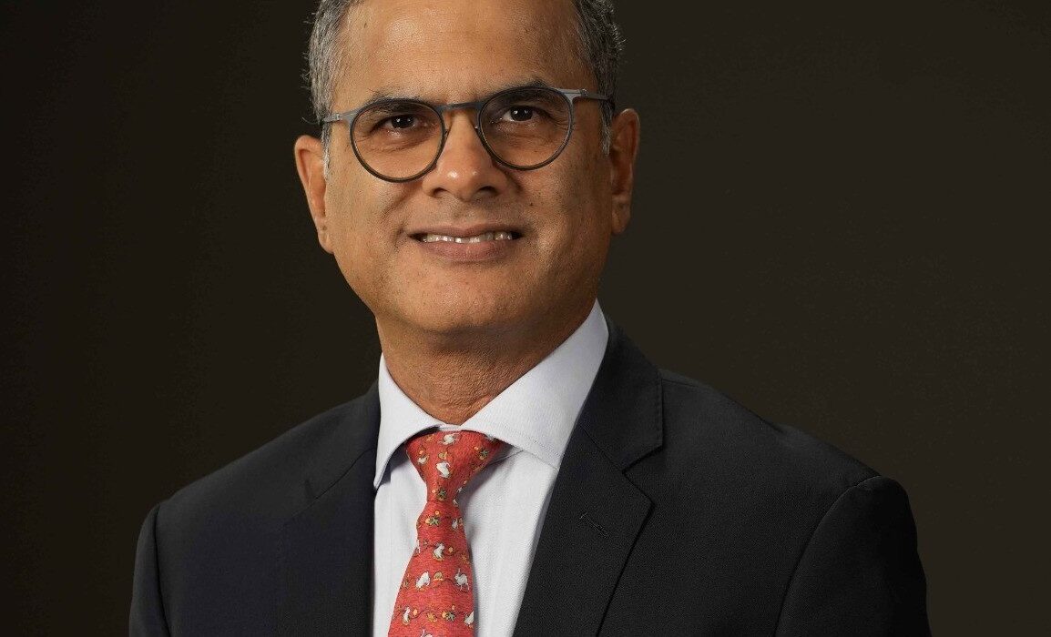 शिरीष गोडबोले यांची इंडियन REIT्स असोसिएशन (IRA) च्या अध्यक्षपदी नियुक्ती झाली असून, ते सध्या नॉलेज रिअॅल्टी ट्रस्टचे मुख्य कार्यकारी अधिकारी (CEO) आहेत.