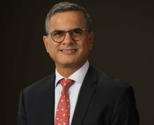 शिरीष गोडबोले यांची इंडियन REIT्स असोसिएशन (IRA) च्या अध्यक्षपदी नियुक्ती झाली असून, ते सध्या नॉलेज रिअॅल्टी ट्रस्टचे मुख्य कार्यकारी अधिकारी (CEO) आहेत.