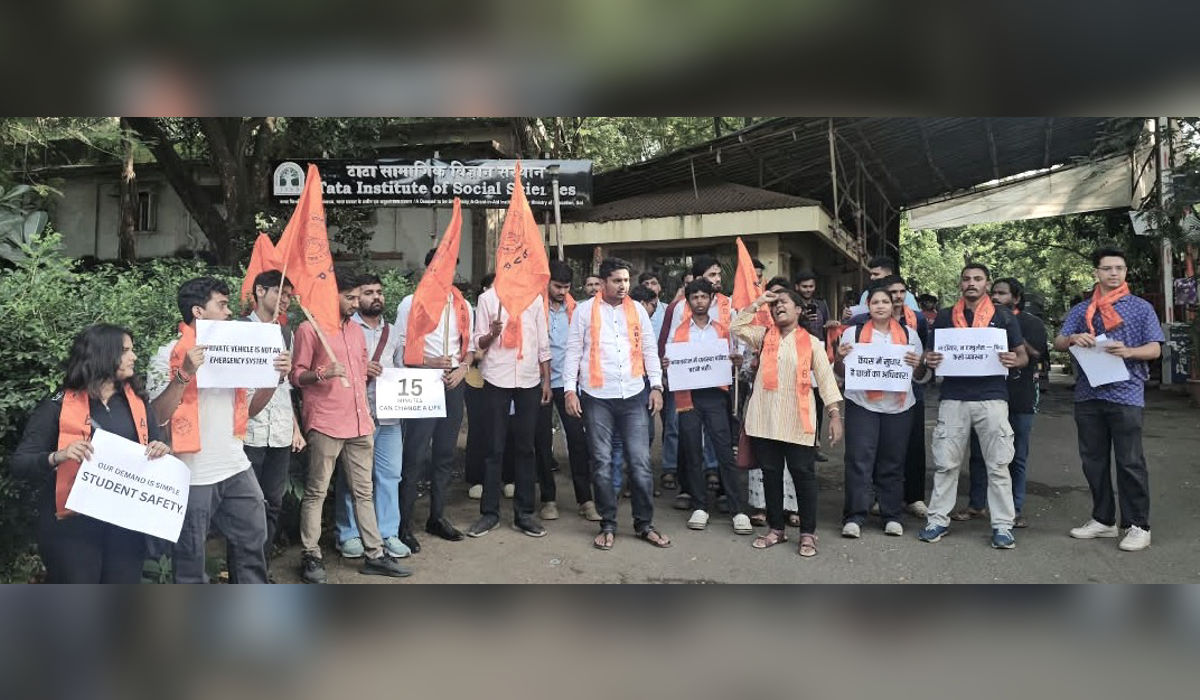 ABVP activists protest outside Tata Institute of Social Sciences Mumbai demanding better emergency medical facilities for students